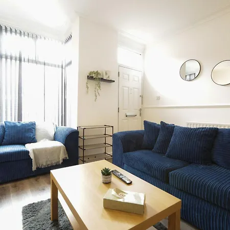 بيت للعطل Large Contractor Home, 8 Beds, 1 Mile From Centre *